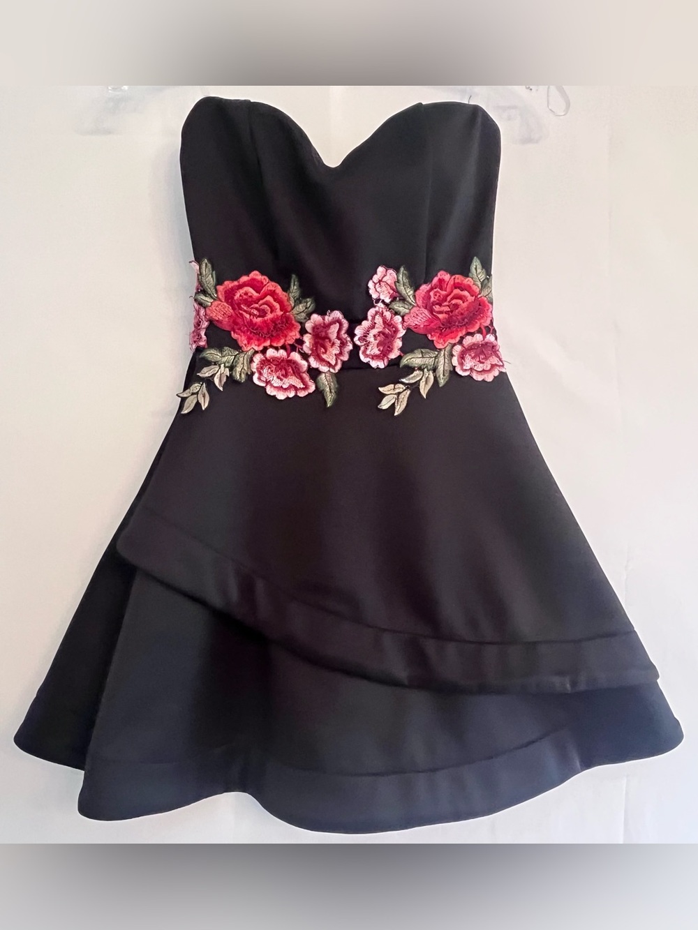 Seductions by Sirens Black Floral Embroidered Strapless Mini Dress M NWT